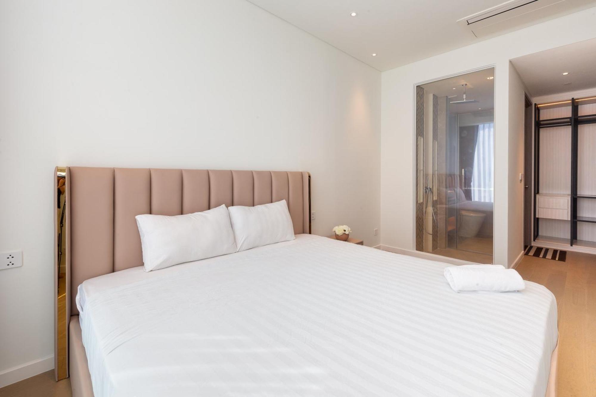 The Opera Apartment Cental Saigon Free Pool-Gym-Sauna Room- Golf Mini Хошимин Экстерьер фото